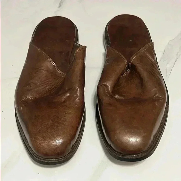 Vintage Gucci Men's Brown Leather Slip-On Shoes